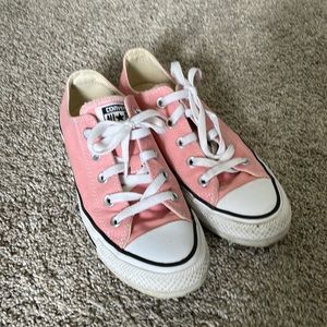 Converse All Star Low Top size 6 women’s
